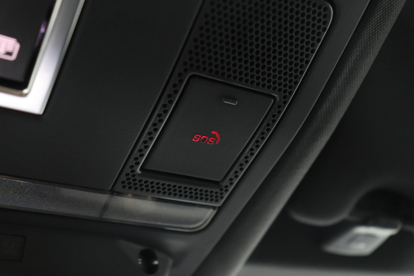 Land Rover Discovery Sport P270e PHEV Dynamic SE | NIEUW! | Panoramadak | Trekhaak | ACC | Meridian | Stoel+Stuurverwarming