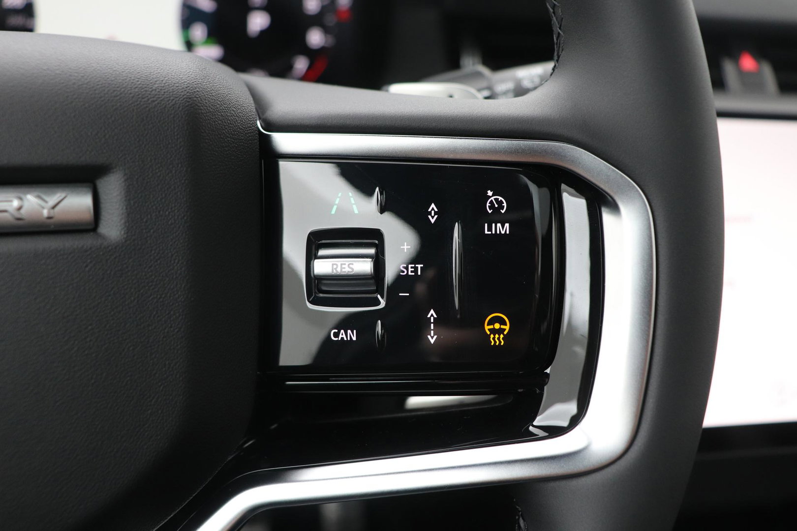 Land Rover Discovery Sport P270e PHEV Dynamic SE | NIEUW! | Panoramadak | Trekhaak | ACC | Meridian | Stoel+Stuurverwarming