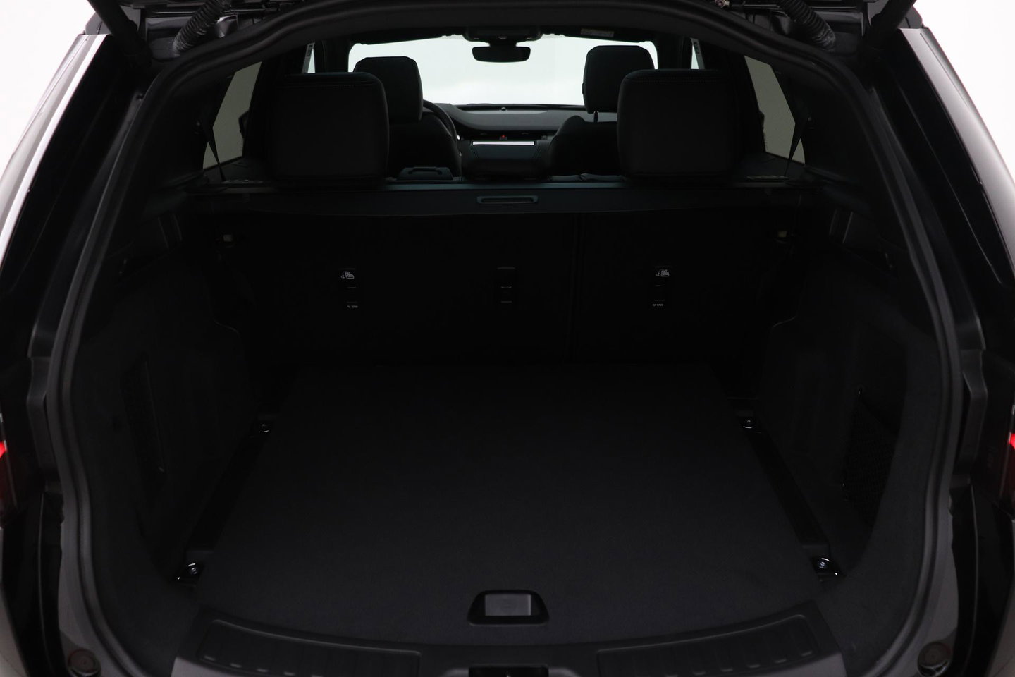 Land Rover Discovery Sport P270e PHEV Dynamic SE | NIEUW! | Panoramadak | Trekhaak | ACC | Meridian | Stoel+Stuurverwarming