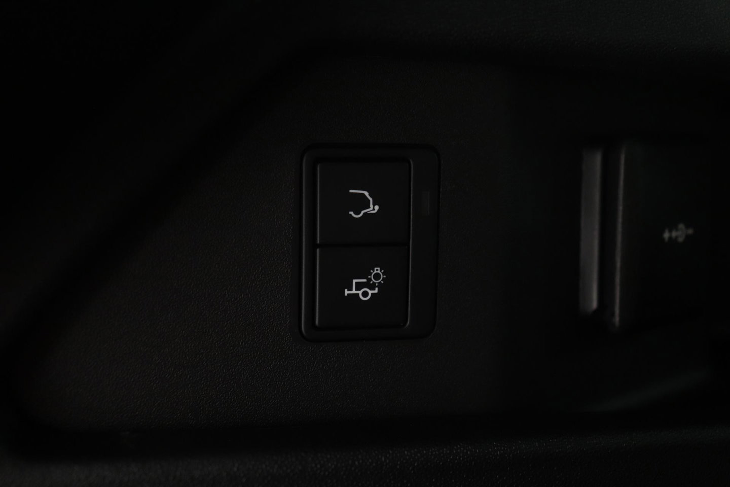 Land Rover Discovery Sport P270e PHEV Dynamic SE | NIEUW! | Panoramadak | Trekhaak | ACC | Meridian | Stoel+Stuurverwarming