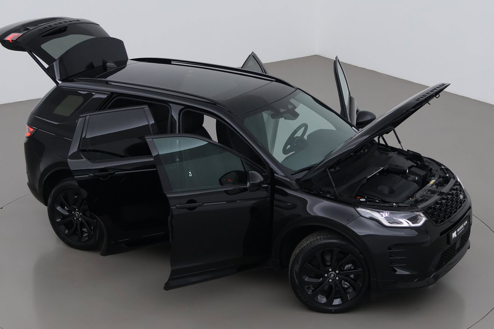 Land Rover Discovery Sport P270e PHEV Dynamic SE | NIEUW! | Panoramadak | Trekhaak | ACC | Meridian | Stoel+Stuurverwarming