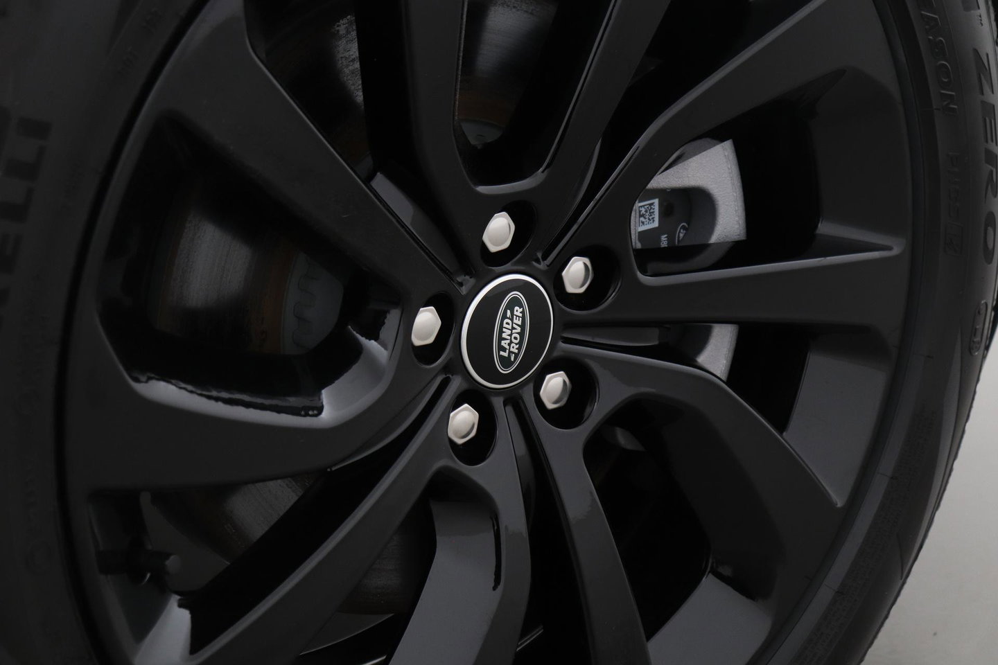 Land Rover Discovery Sport P270e PHEV Dynamic SE | NIEUW! | Panoramadak | Trekhaak | ACC | Meridian | Stoel+Stuurverwarming
