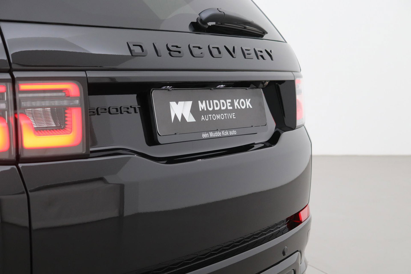 Land Rover Discovery Sport P270e PHEV Dynamic SE | NIEUW! | Panoramadak | Trekhaak | ACC | Meridian | Stoel+Stuurverwarming