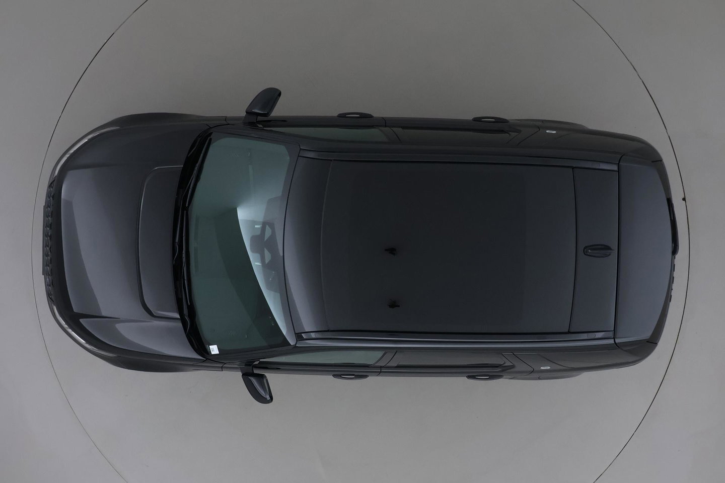 Land Rover Discovery Sport P270e PHEV Dynamic SE | NIEUW! | Panoramadak | Trekhaak | ACC | Meridian | Stoel+Stuurverwarming