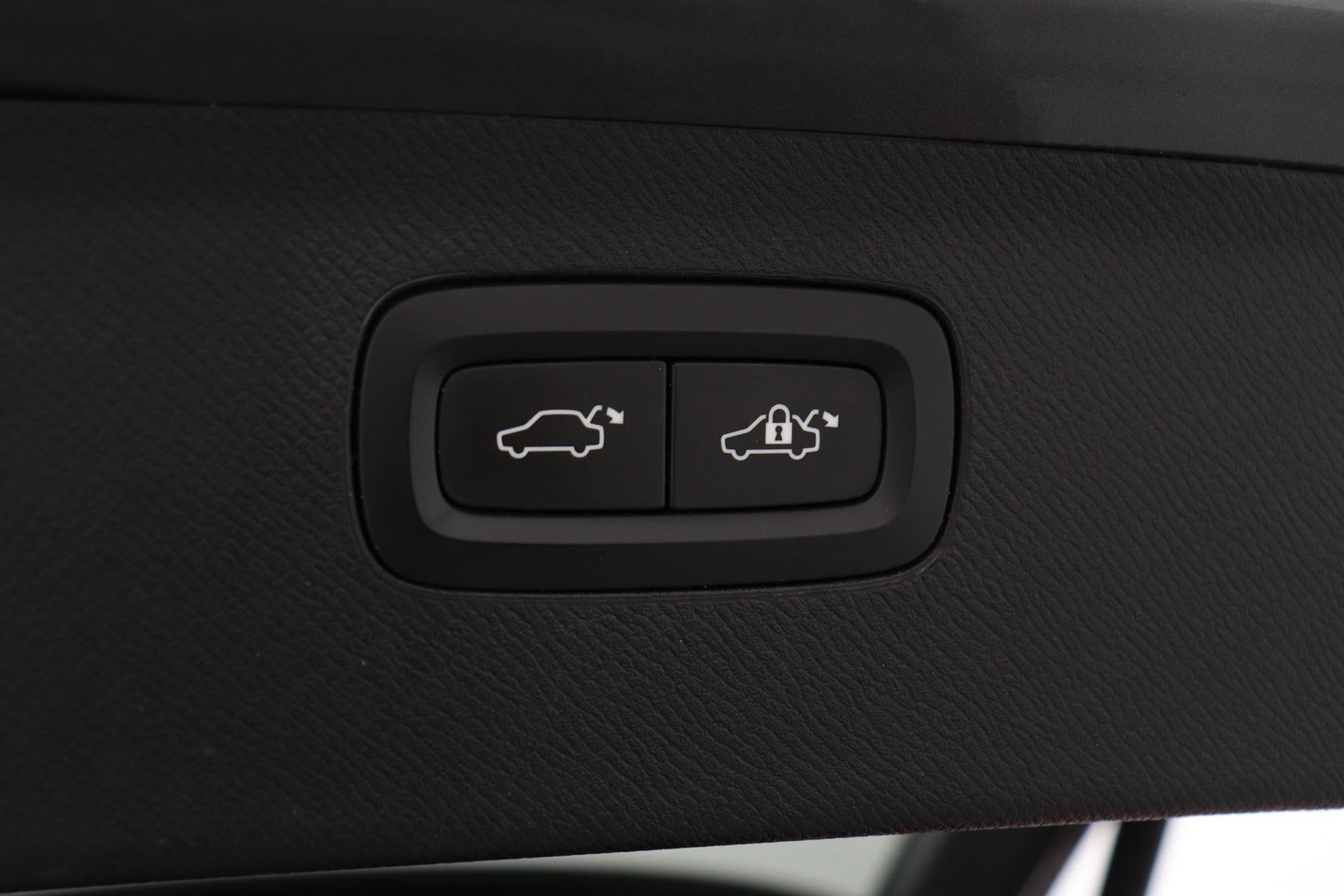Volvo XC90 T8 Twin Engine R-Design | 7P | ACC | Panoramadak | Bowers&Wilkins | 360° Camera | Head-Up | Trekhaak