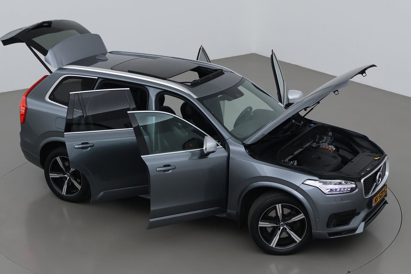 Volvo XC90 T8 Twin Engine R-Design | 7P | ACC | Panoramadak | Bowers&Wilkins | 360° Camera | Head-Up | Trekhaak