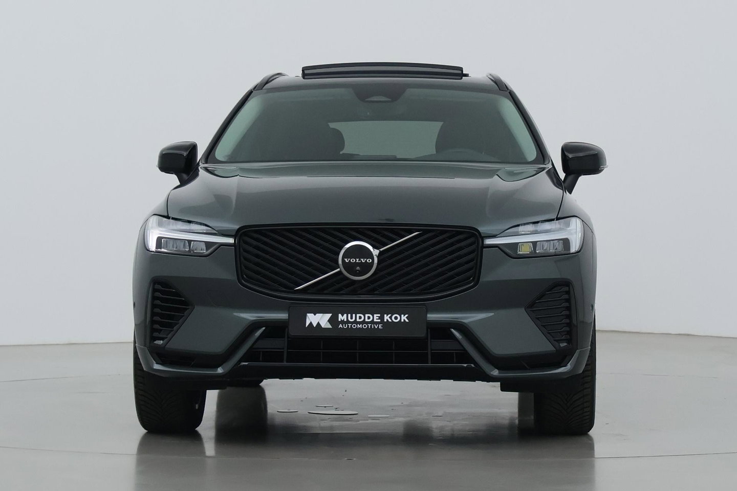 Volvo XC60 T8 Plug-in hybrid Plus Dark | FACELIFT | ACC | Panoramadak | Head-Up | Harman/Kardon | 360° Camera | BLIS