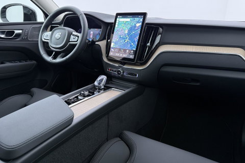 Volvo XC60 T8 Plug-in hybrid Plus Dark | FACELIFT | ACC | Panoramadak | Head-Up | Harman/Kardon | 360° Camera | BLIS