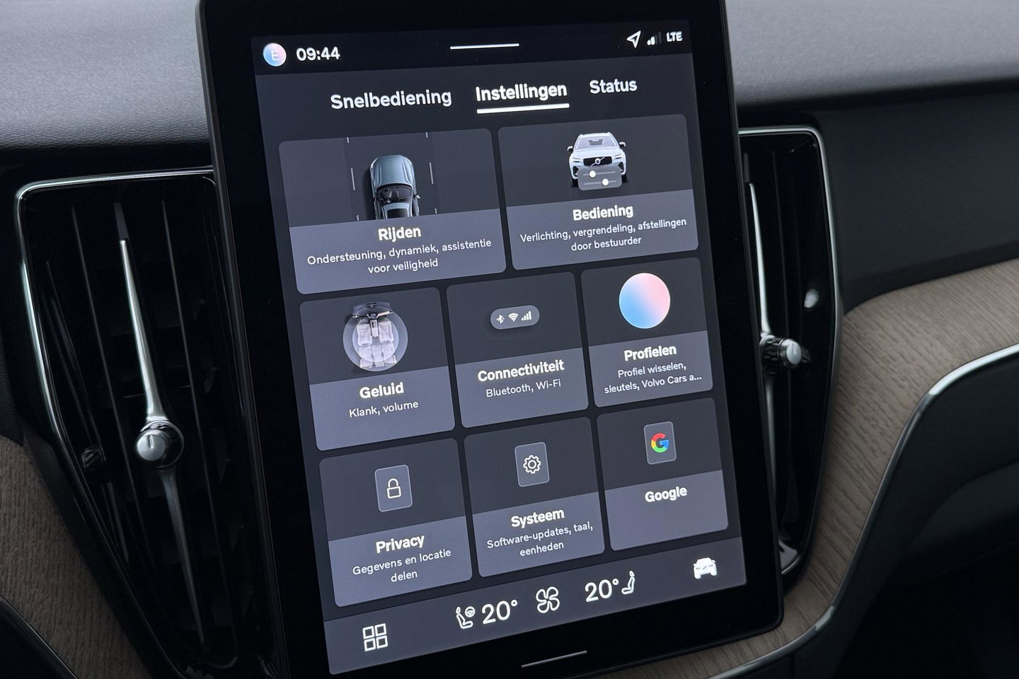 Volvo XC60 T8 Plug-in hybrid Plus Dark | FACELIFT | ACC | Panoramadak | Head-Up | Harman/Kardon | 360° Camera | BLIS