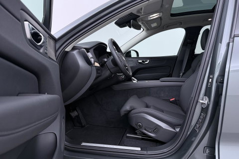 Volvo XC60 T8 Plug-in hybrid Plus Dark | FACELIFT | ACC | Panoramadak | Head-Up | Harman/Kardon | 360° Camera | BLIS