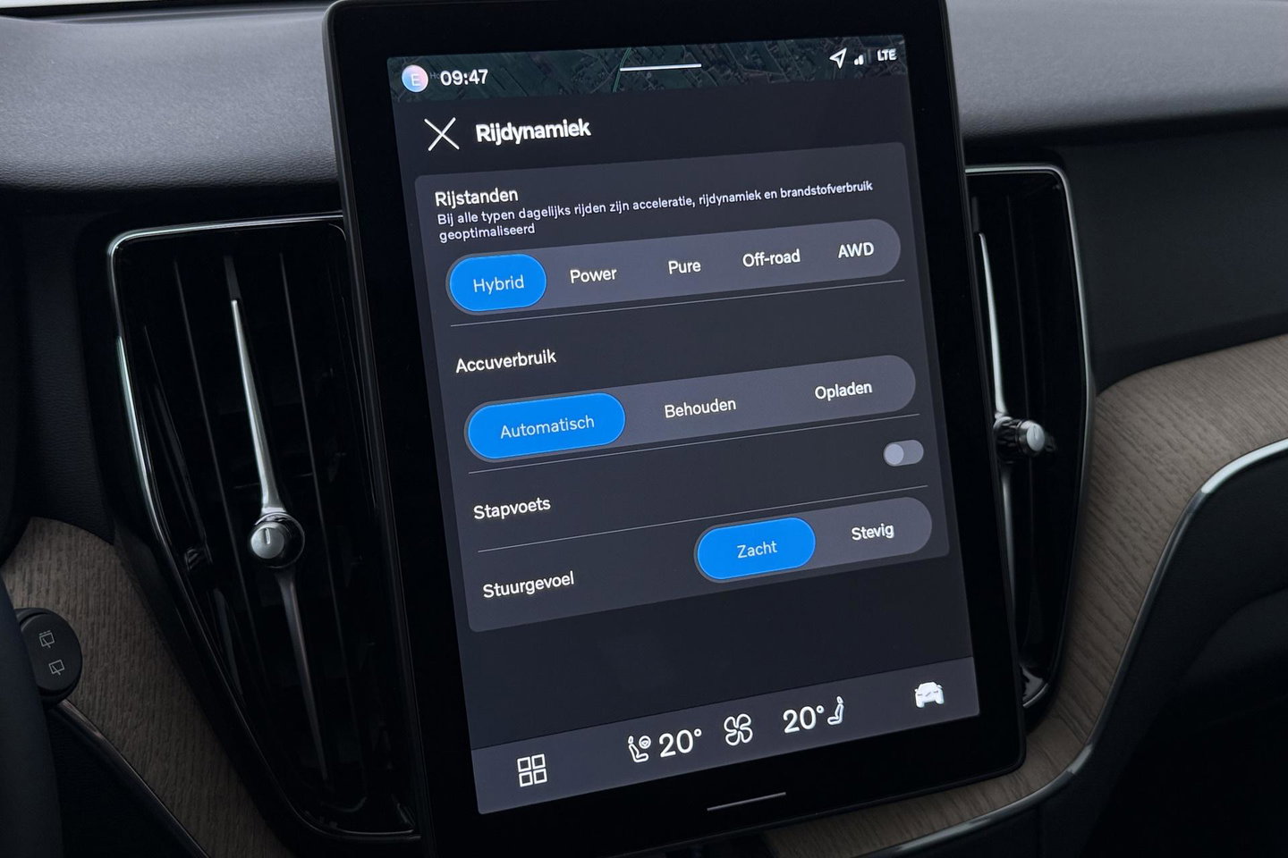 Volvo XC60 T8 Plug-in hybrid Plus Dark | FACELIFT | ACC | Panoramadak | Head-Up | Harman/Kardon | 360° Camera | BLIS