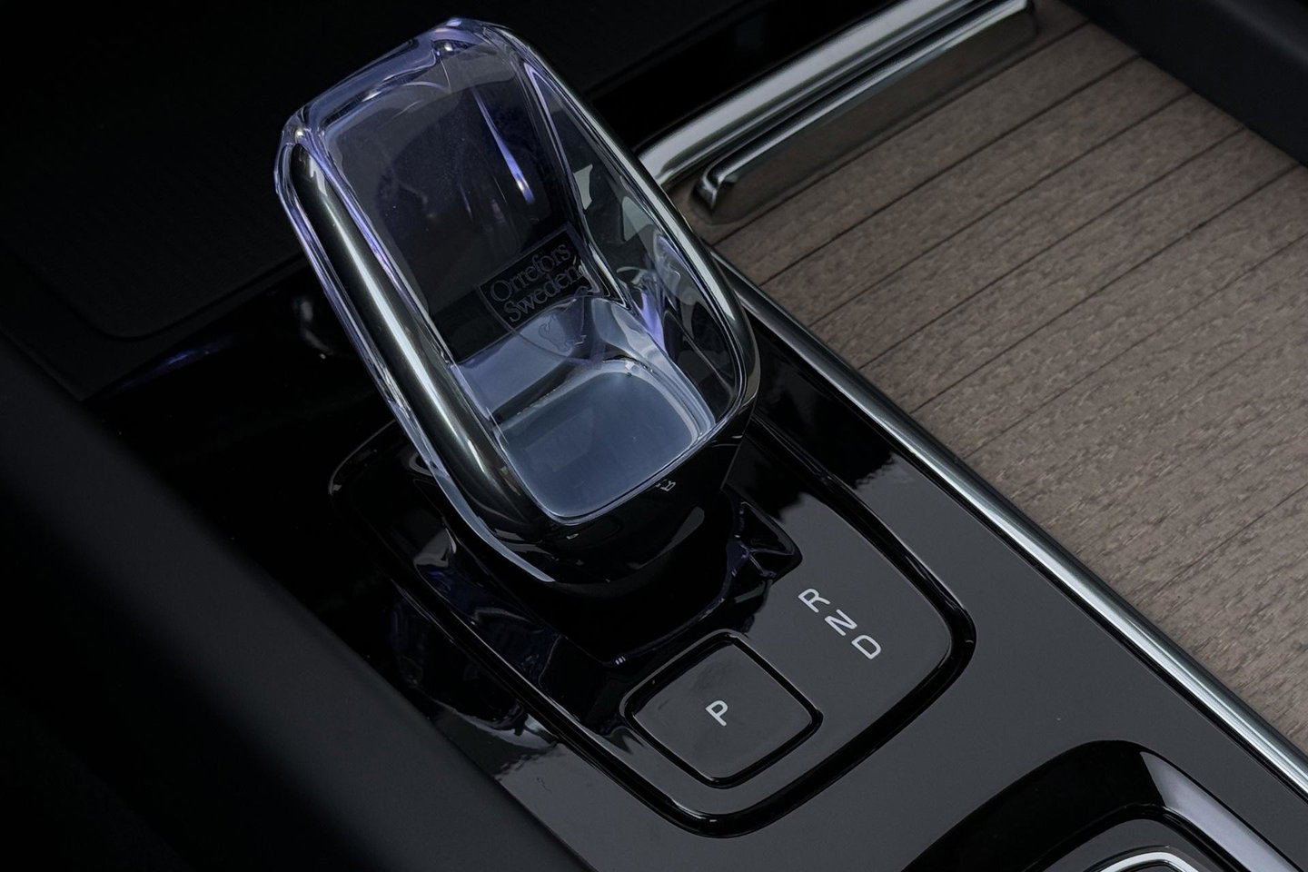 Volvo XC60 T8 Plug-in hybrid Plus Dark | FACELIFT | ACC | Panoramadak | Head-Up | Harman/Kardon | 360° Camera | BLIS