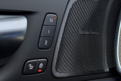 Volvo XC60 T8 Plug-in hybrid Plus Dark | FACELIFT | ACC | Panoramadak | Head-Up | Harman/Kardon | 360° Camera | BLIS