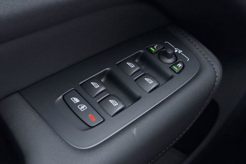 Volvo XC60 T8 Plug-in hybrid Plus Dark | FACELIFT | ACC | Panoramadak | Head-Up | Harman/Kardon | 360° Camera | BLIS