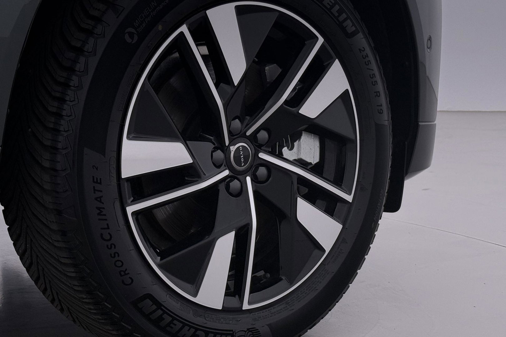 Volvo XC60 T8 Plug-in hybrid Plus Dark | FACELIFT | ACC | Panoramadak | Head-Up | Harman/Kardon | 360° Camera | BLIS
