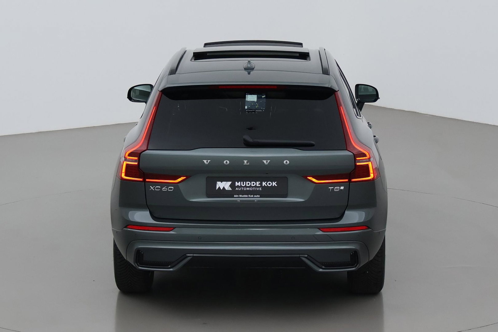 Volvo XC60 T8 Plug-in hybrid Plus Dark | FACELIFT | ACC | Panoramadak | Head-Up | Harman/Kardon | 360° Camera | BLIS