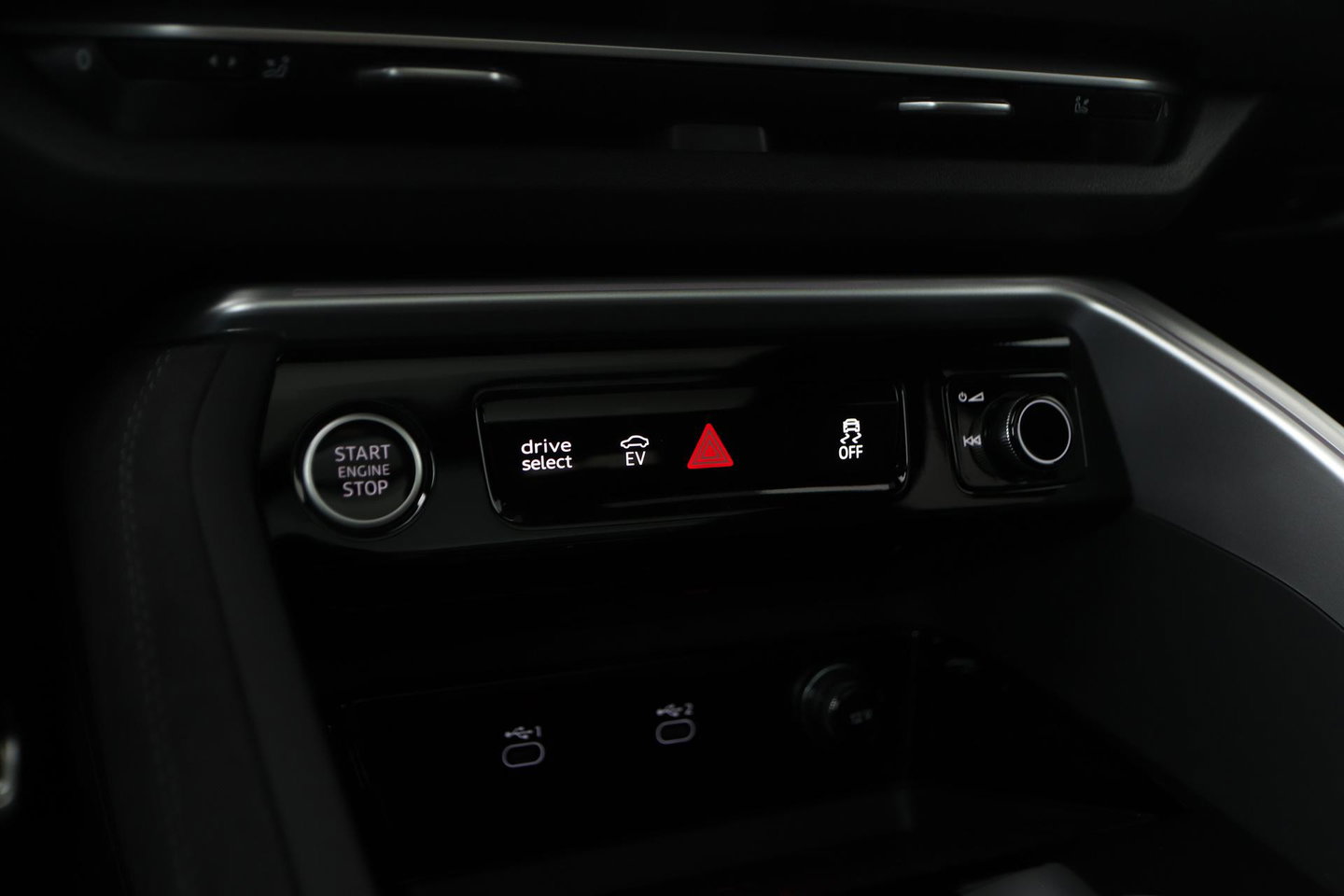 Audi Q5 2.0 TFSI Quattro S edition Competition | 21 Inch | Trekhaak | Panoramadak | Stoelventilatie