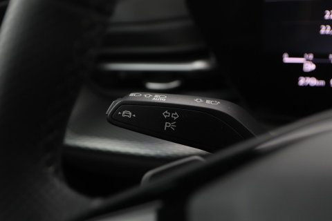 Audi Q5 2.0 TFSI Quattro S edition Competition | 21 Inch | Trekhaak | Panoramadak | Stoelventilatie