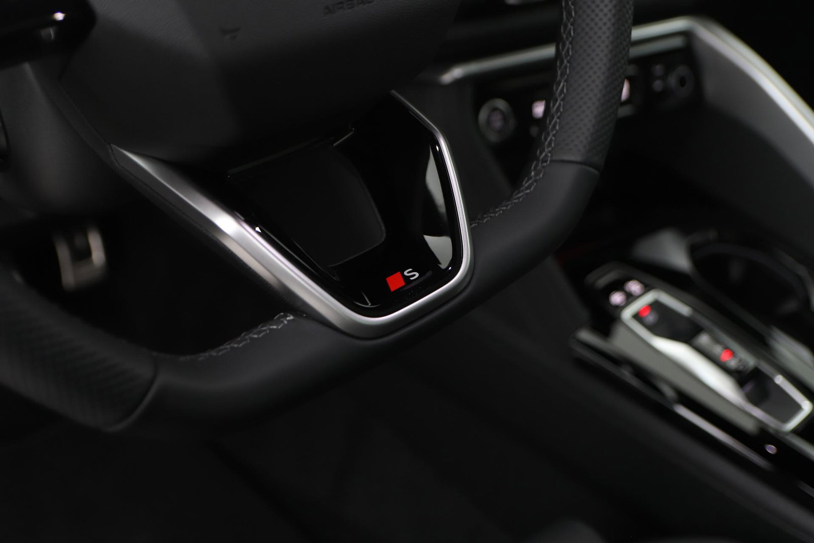 Audi Q5 2.0 TFSI Quattro S edition Competition | 21 Inch | Trekhaak | Panoramadak | Stoelventilatie