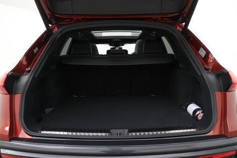 Audi Q5 2.0 TFSI Quattro S edition Competition | 21 Inch | Trekhaak | Panoramadak | Stoelventilatie