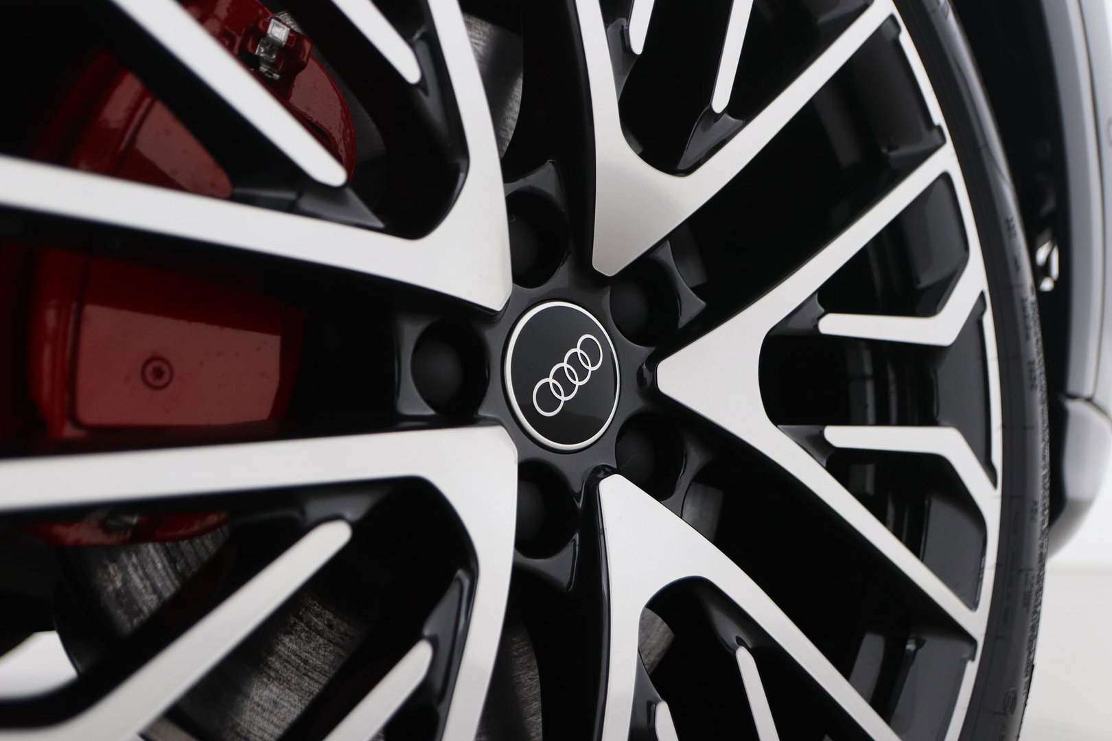 Audi Q5 2.0 TFSI Quattro S edition Competition | 21 Inch | Trekhaak | Panoramadak | Stoelventilatie