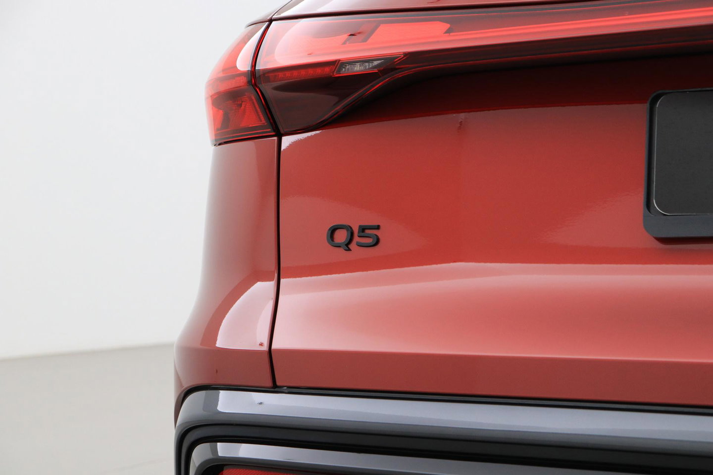 Audi Q5 2.0 TFSI Quattro S edition Competition | 21 Inch | Trekhaak | Panoramadak | Stoelventilatie
