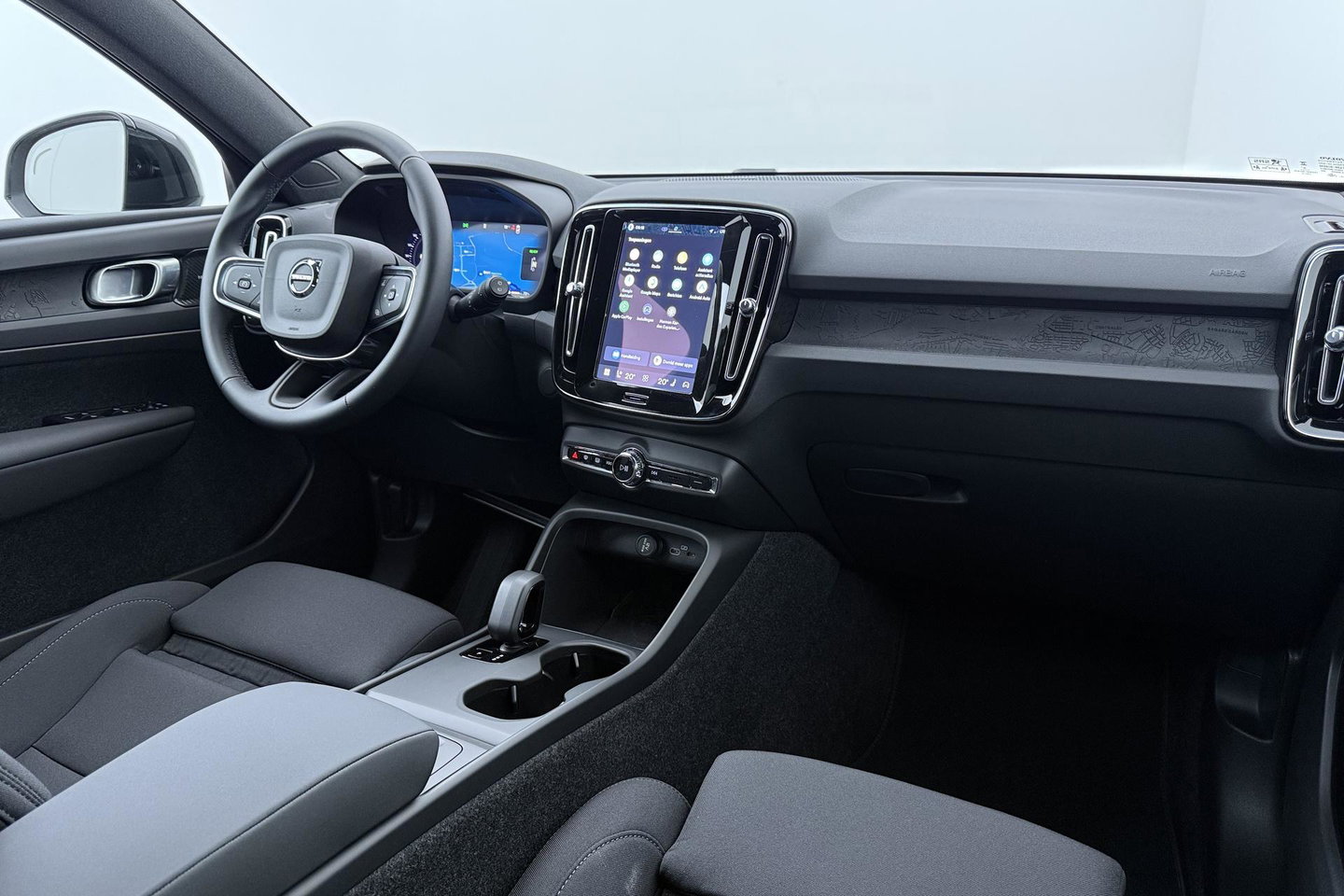 Volvo EX40 Single Motor Extended Range Plus 82 kWh | ACC | Harman/Kardon | 360° Camera | BLIS | Stoel+Stuurverwarming | 19 Inch