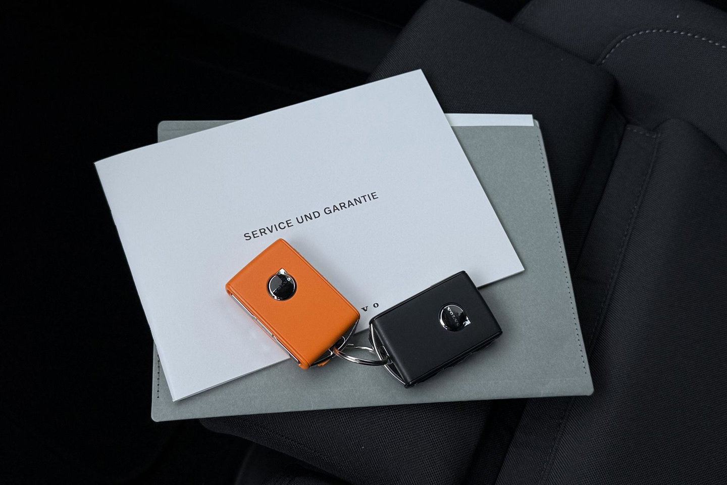Volvo EX40 Single Motor Extended Range Plus 82 kWh | ACC | Harman/Kardon | 360° Camera | BLIS | Stoel+Stuurverwarming | 19 Inch