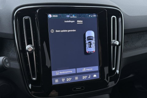 Volvo EX40 Single Motor Extended Range Plus 82 kWh | ACC | Harman/Kardon | 360° Camera | BLIS | Stoel+Stuurverwarming | 19 Inch