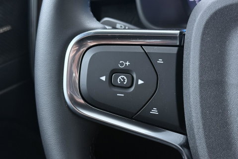 Volvo EX40 Single Motor Extended Range Plus 82 kWh | ACC | Harman/Kardon | 360° Camera | BLIS | Stoel+Stuurverwarming | 19 Inch