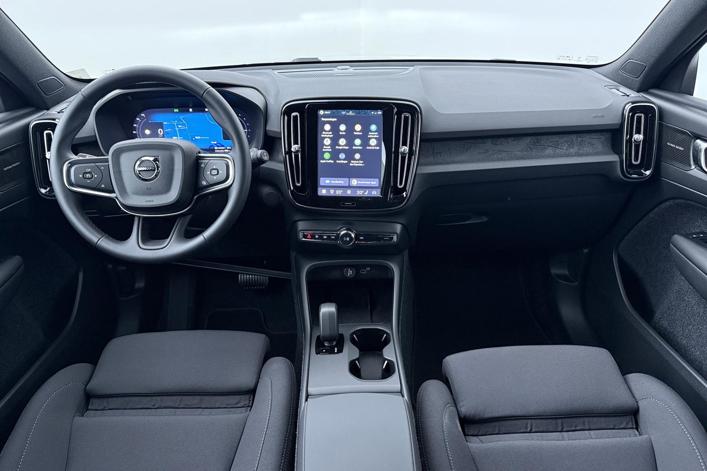 Volvo EX40 Single Motor Extended Range Plus 82 kWh | ACC | Harman/Kardon | 360° Camera | BLIS | Stoel+Stuurverwarming | 19 Inch