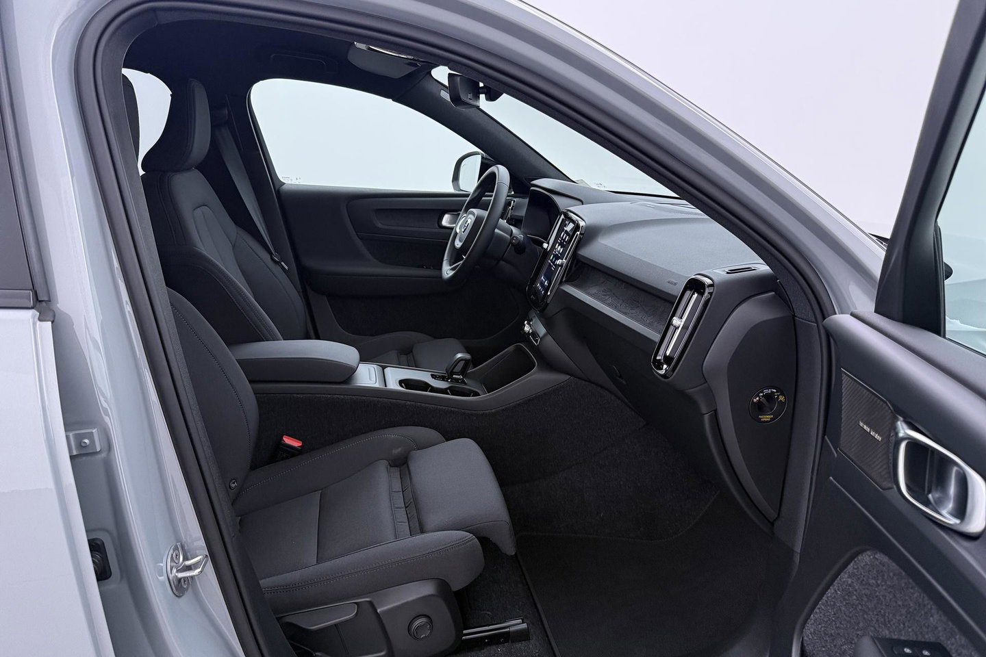 Volvo EX40 Single Motor Extended Range Plus 82 kWh | ACC | Harman/Kardon | 360° Camera | BLIS | Stoel+Stuurverwarming | 19 Inch