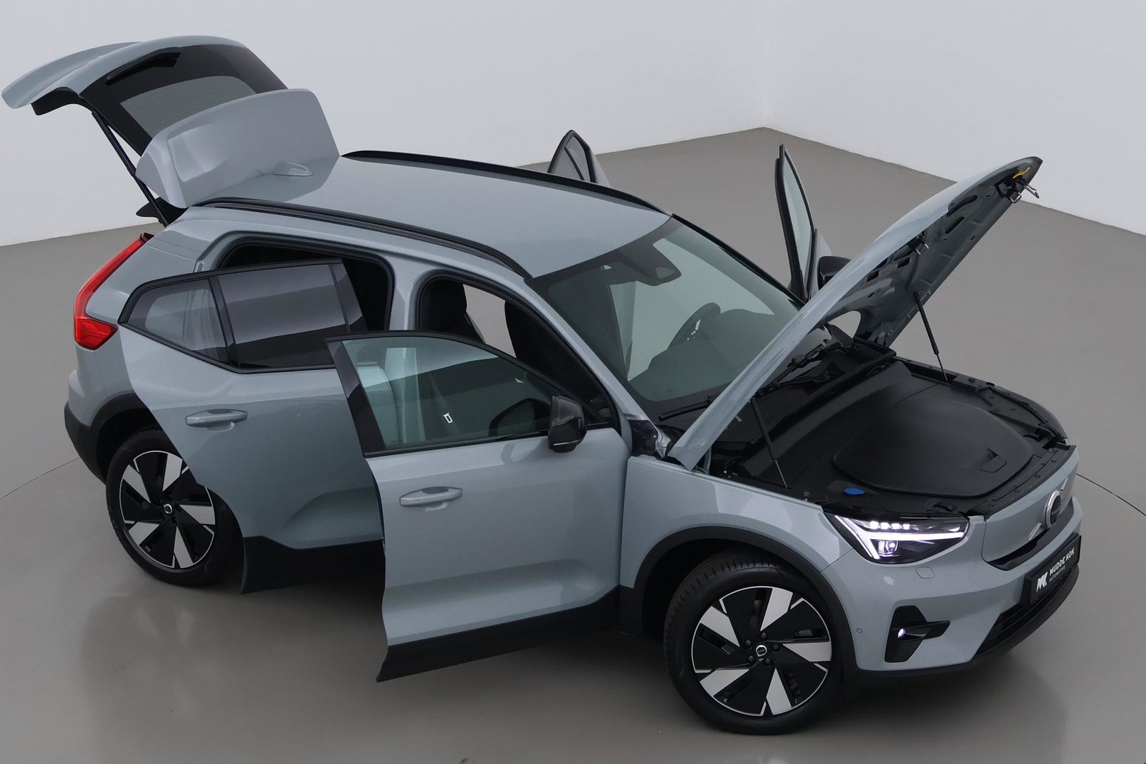 Volvo EX40 Single Motor Extended Range Plus 82 kWh | ACC | Harman/Kardon | 360° Camera | BLIS | Stoel+Stuurverwarming | 19 Inch