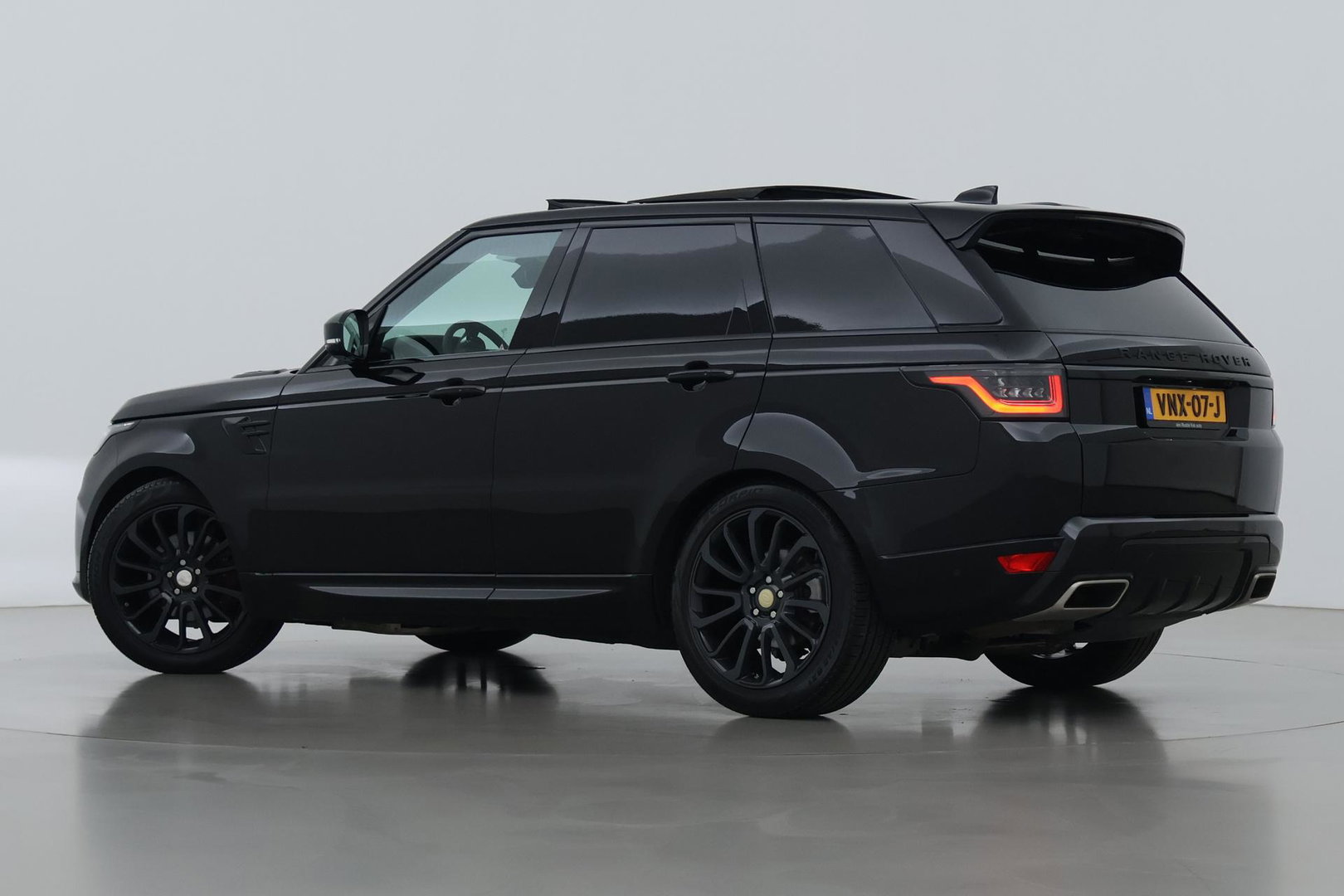 Land Rover Range Rover Sport 3.0 SDV6 HSE | GRIJS KENTEKEN | Luchtvering | Panoramadak | Stoelventilatie | Meridian | ACC | 21 inch