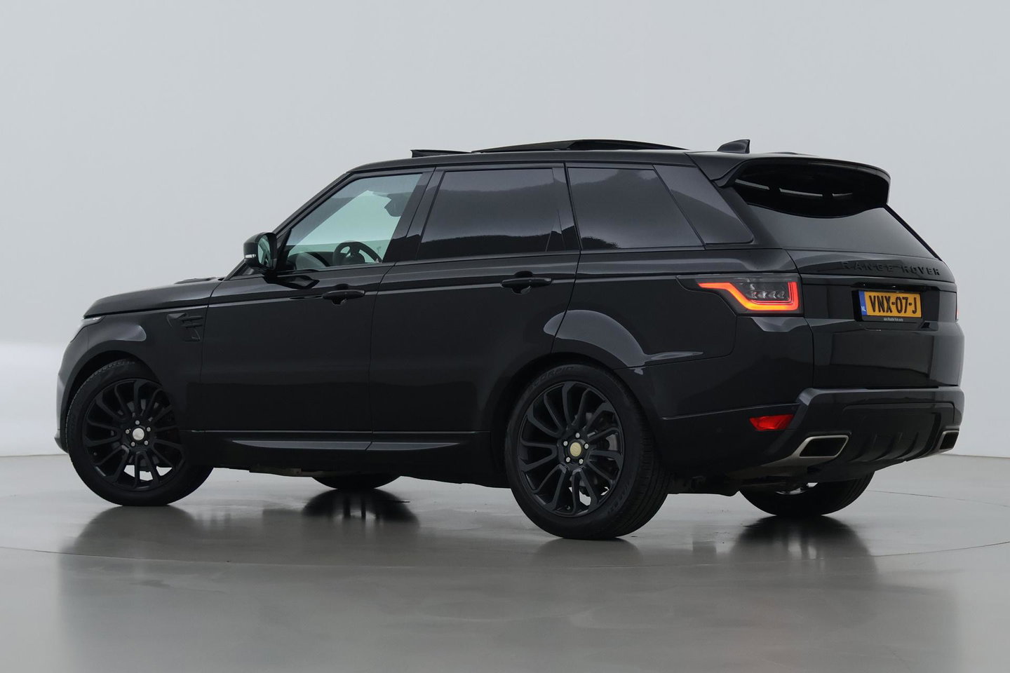 Land Rover Range Rover Sport 3.0 SDV6 HSE | GRIJS KENTEKEN | Luchtvering | Panoramadak | Stoelventilatie | Meridian | ACC | 21 inch