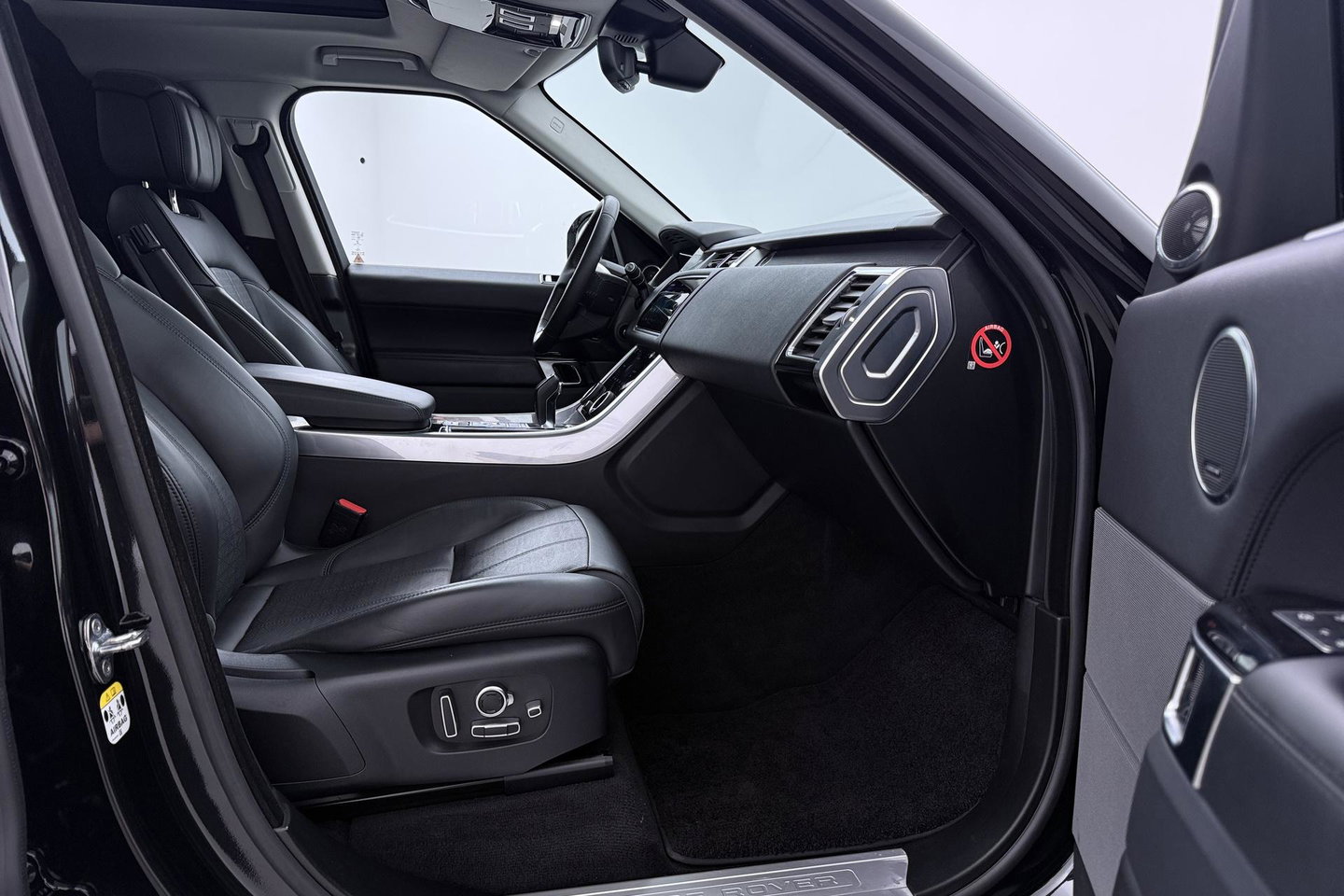 Land Rover Range Rover Sport 3.0 SDV6 HSE | GRIJS KENTEKEN | Luchtvering | Panoramadak | Stoelventilatie | Meridian | ACC | 21 inch