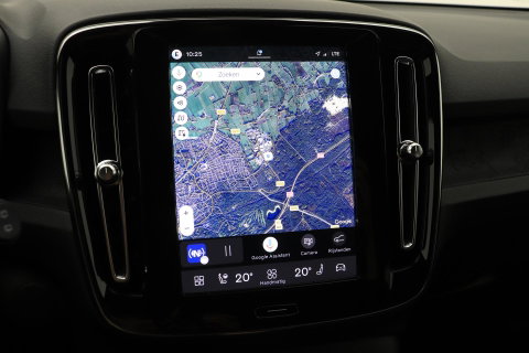 Volvo EX40 Extended Range Plus Black Edition 82 kWh | ACC | Harman/Kardon | 360° Camera | Stoel+Stuurverwarming | BLIS | 20 Inch