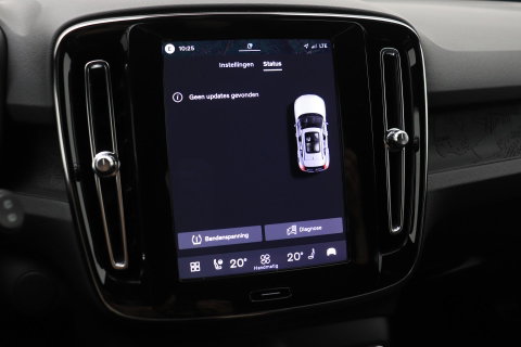 Volvo EX40 Extended Range Plus Black Edition 82 kWh | ACC | Harman/Kardon | 360° Camera | Stoel+Stuurverwarming | BLIS | 20 Inch