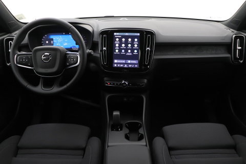 Volvo EX40 Extended Range Plus Black Edition 82 kWh | ACC | Harman/Kardon | 360° Camera | Stoel+Stuurverwarming | BLIS | 20 Inch