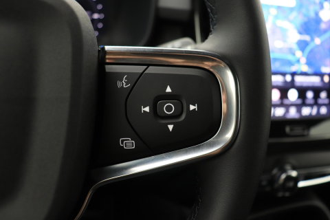 Volvo EX40 Extended Range Plus Black Edition 82 kWh | ACC | Harman/Kardon | 360° Camera | Stoel+Stuurverwarming | BLIS | 20 Inch