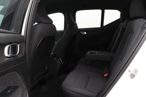 Volvo EX40 Extended Range Plus Black Edition 82 kWh | ACC | Harman/Kardon | 360° Camera | Stoel+Stuurverwarming | BLIS | 20 Inch