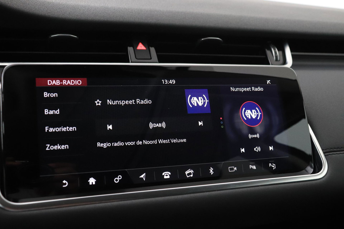 Land Rover Range Rover Evoque 1.5 P300e AWD R-Dynamic SE | Stoel+Stuurverwarming | Camera | 20 Inch | Getint Glas | Keyless