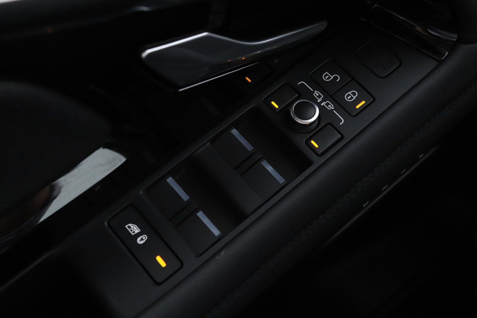 Land Rover Range Rover Evoque 1.5 P300e AWD R-Dynamic SE | Stoel+Stuurverwarming | Camera | 20 Inch | Getint Glas | Keyless
