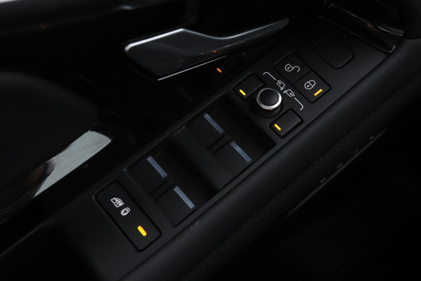 Land Rover Range Rover Evoque 1.5 P300e AWD R-Dynamic SE | Stoel+Stuurverwarming | Camera | 20 Inch | Getint Glas | Keyless