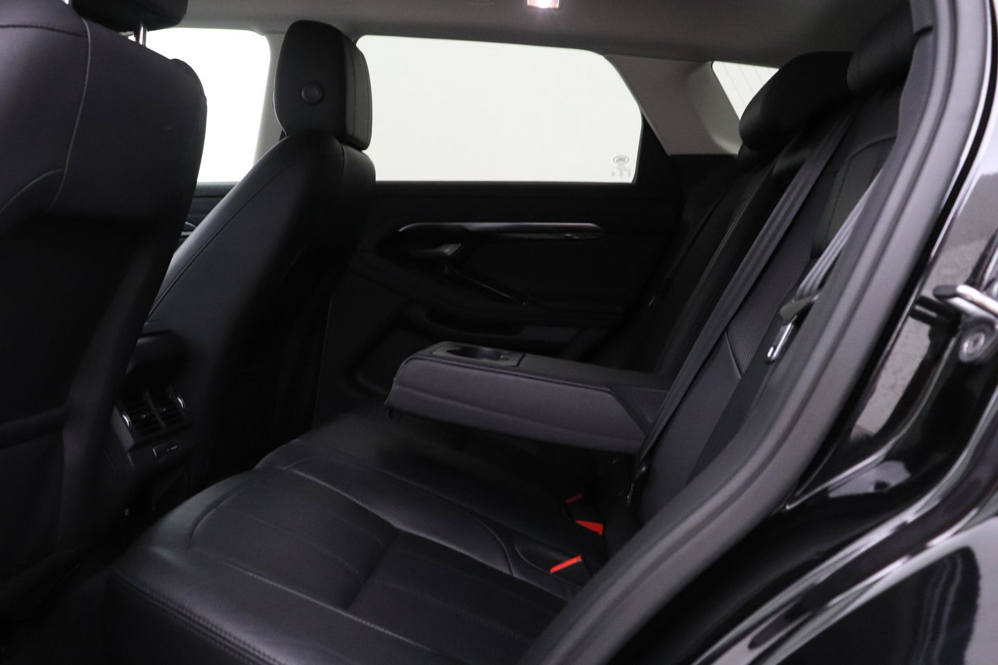 Land Rover Range Rover Evoque 1.5 P300e AWD R-Dynamic SE | Stoel+Stuurverwarming | Camera | 20 Inch | Getint Glas | Keyless