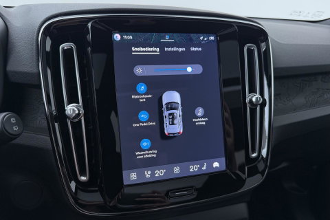 Volvo EX40 Single Motor Extended Range Plus Black Ed. 82 kWh | ACC | Panoramadak | 360° Camera | Harman/Kardon | BLIS | 20 Inch