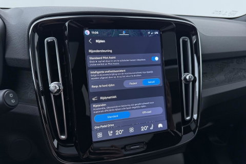 Volvo EX40 Single Motor Extended Range Plus Black Ed. 82 kWh | ACC | Panoramadak | 360° Camera | Harman/Kardon | BLIS | 20 Inch