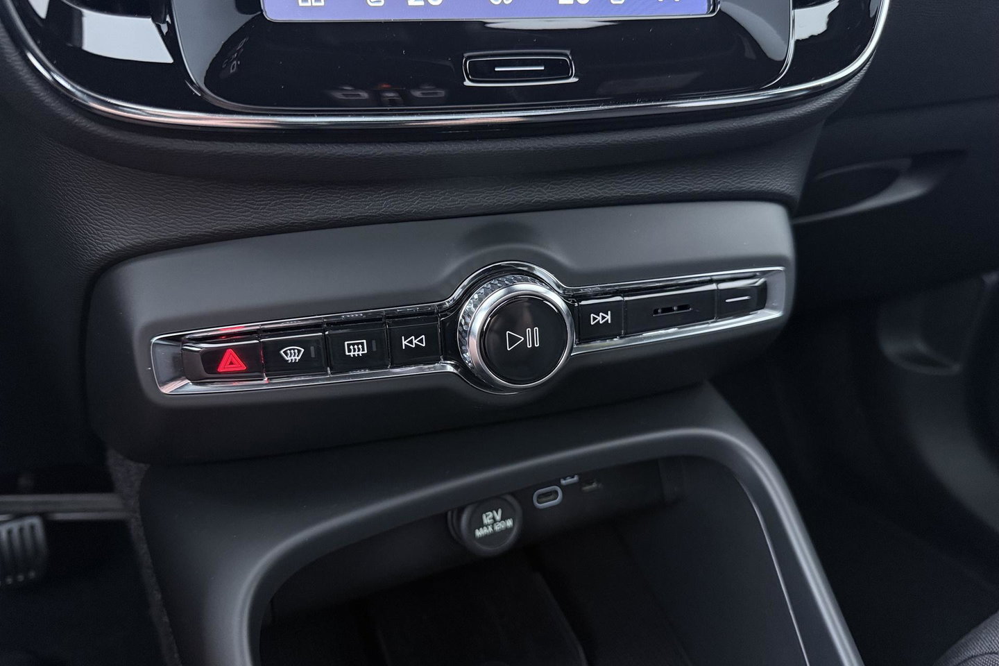 Volvo EX40 Single Motor Extended Range Plus Black Ed. 82 kWh | ACC | Panoramadak | 360° Camera | Harman/Kardon | BLIS | 20 Inch