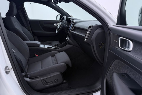 Volvo EX40 Single Motor Extended Range Plus Black Ed. 82 kWh | ACC | Panoramadak | 360° Camera | Harman/Kardon | BLIS | 20 Inch