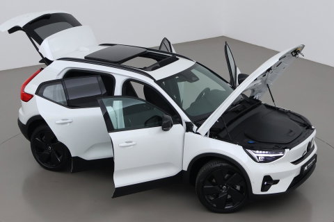 Volvo EX40 Single Motor Extended Range Plus Black Ed. 82 kWh | ACC | Panoramadak | 360° Camera | Harman/Kardon | BLIS | 20 Inch